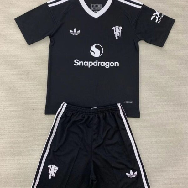 Kid Size Manchester United black Goalkeeper